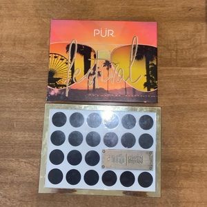 2 eyeshadow palettes